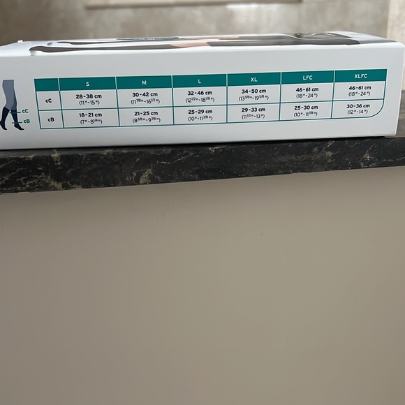 Jobst men’s compression socks - Picture 2 of 6